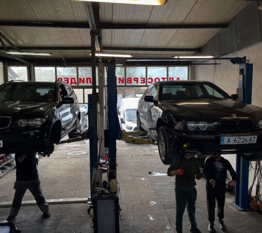 Auto Hub